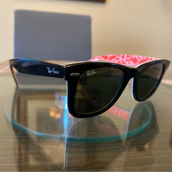 Ray-Ban Classic Black Sunglasses - Picture 3 of 7